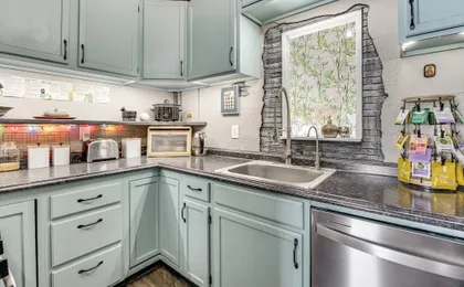 3 Mi to Manitou Springs! Cozy Home w/ Office
