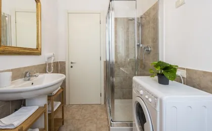 Renovated 19th-Century Apartment in An Authentic Area