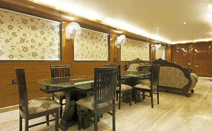 Hotel Wood Castle Grand