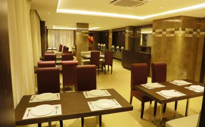 Azeez Avenue Hotel