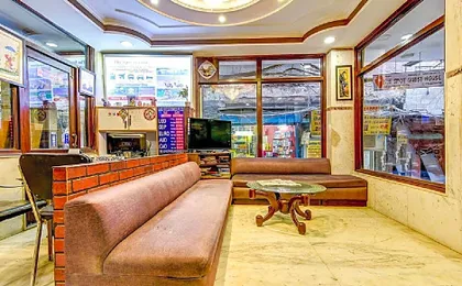 Hotel The Spot Near New Delhi Railway Station