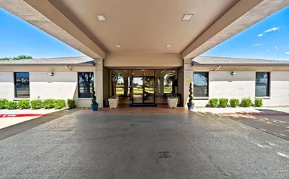 Days Inn by Wyndham Round Rock