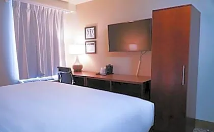 Hotel Mint JFK Airport