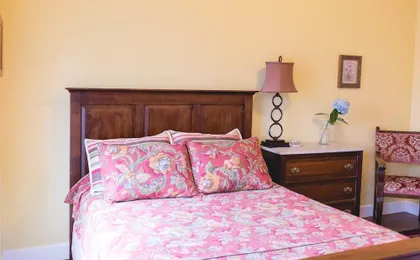 High Cotton Inn