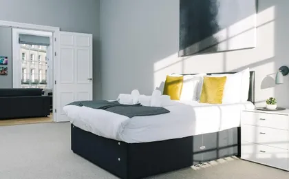 Joivy Apartments - Huge 5* Georgian Apartment - Great Location