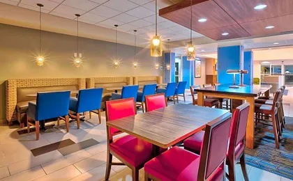 Holiday Inn Express And Suites Effingham By IHG