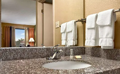 Super 8 by Wyndham Hattiesburg North/University Area