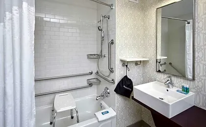 Holiday Inn Express Chicago - Magnificent Mile By IHG