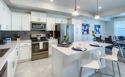 Updated Condo, 5 mi to Disney, On-site Water Park!