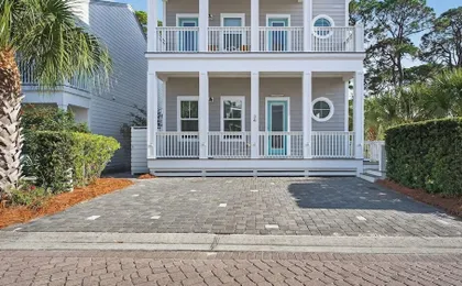 5min Walk to Dune Allen Beach Access Deck w/ Swing Charming 30A by Avantstay