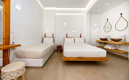 Hotel Thira