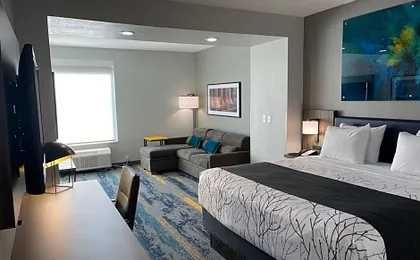 La Quinta Inn & Suites by Wyndham Dallas/Fairpark