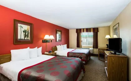 Ramada by Wyndham Sioux Falls