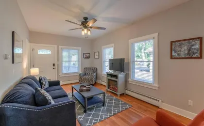 Couple's Mountain Getaway Close To Everything!