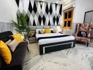 Divine Inn Hotel Rajouri Garden