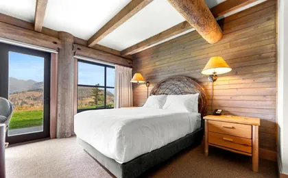 Sun Mountain Lodge
