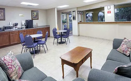 Knights Inn - Murfreesboro, TN