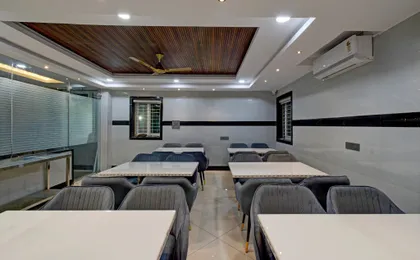 Deluxekhajaguda Premium Suites