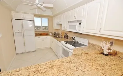 Golden Arms 610 Apartment 2