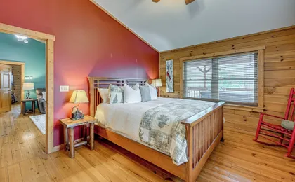 Mtn-view Bryson City Cabin: 1 Mi to Deep Creek!