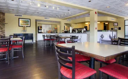 Best Western Cades Cove Inn