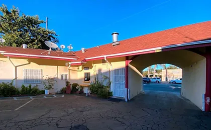 Sands Inn