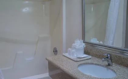 Sunnyside Inn and Suites