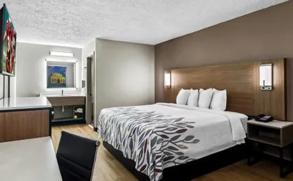 Red Roof Inn Radcliff - Fort Knox