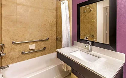 La Quinta Inn & Suites by Wyndham Mission At West Mcallen