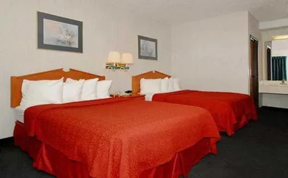 Quality Inn US65 & E. Battlefield Rd. Springfield