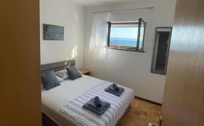 Beachfront Villa with Pool - Myway