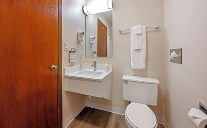 Super 8 by Wyndham Superior WI