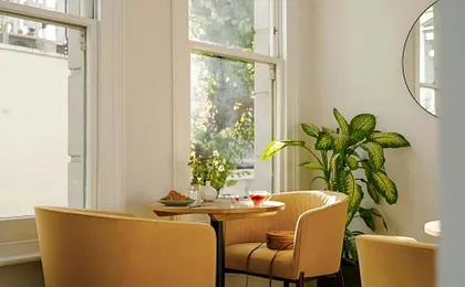 Kensington Gardens Hotel, Sonder
