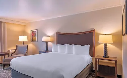 Best Western Plus Royal Oak Hotel