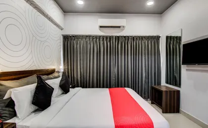 Super Collection O Rajdhani Hotel