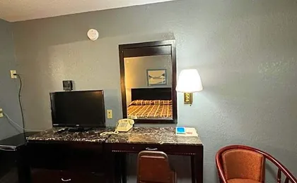 Pratt Budget Inn