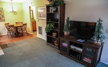 San Sierra 10 Updated Condo, with Complex Jacuzzi, Short Walk to The Village by RedAwning