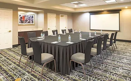 La Quinta Inn & Suites by Wyndham St. Louis Westport