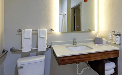 Holiday Inn Express & Suites Shelbyville Indianapolis by IHG