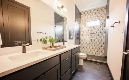 Heart of Gulch - 4 Min to Broadway - Designer Home