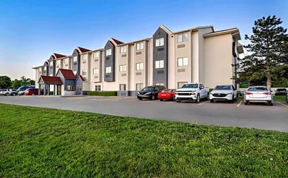 Days Inn by Wyndham near Kansas Speedway