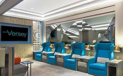 Hotel Versey Chicago Lincoln Park