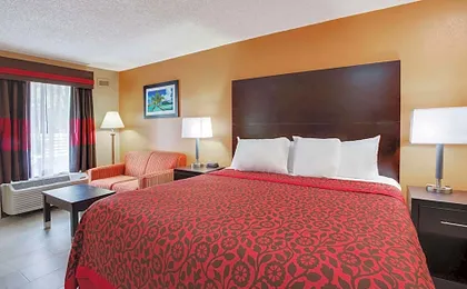 Days Inn by Wyndham Sarasota Bay
