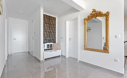 Luxury Sea View Apartment Levin
