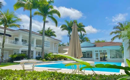 Villa Luxuosa - Condominio Jardim Acapulco Guaruja