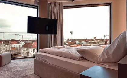 Bellman Hotel