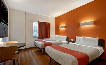 Motel 6 Gilroy