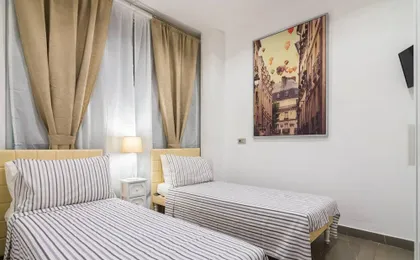Luxury 5 Bedrooms in the Heart of Milan