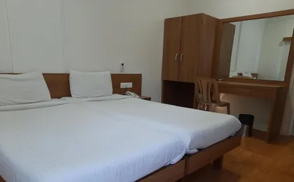 Hotel Bhooshan Sivajinagar
