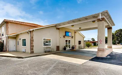 Motel 6-Hinesville, GA